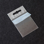 Sacos adesivados com furos